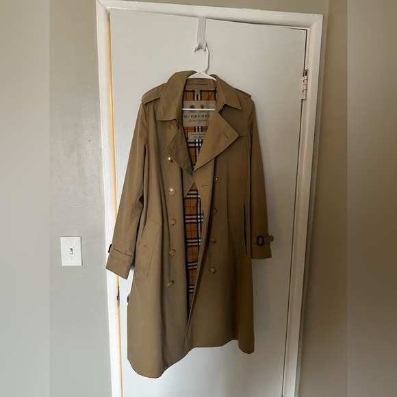 Burberry Kensington Long Trench - Picture 1 of 5